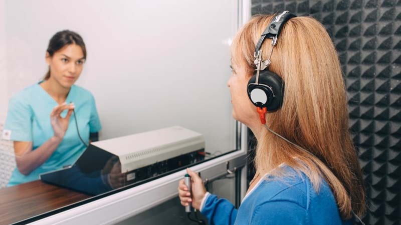 کلینیک شنوایی‌سنجی و سمعک آویتا | عضو شبکه متخصصین سمعک (شمس)